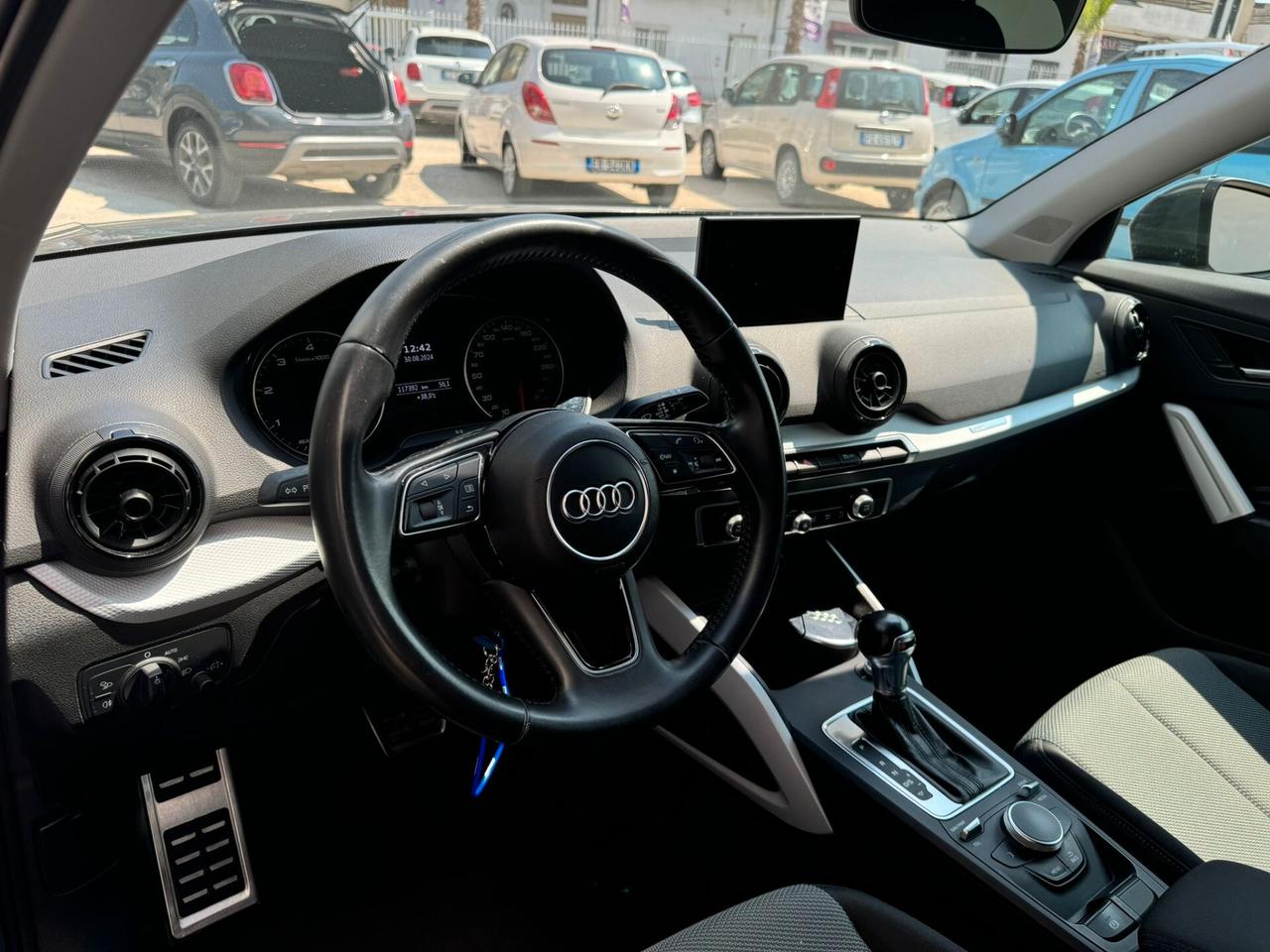 Audi Q2 1.6 TDI S tronic Business NAV/SENS/LED