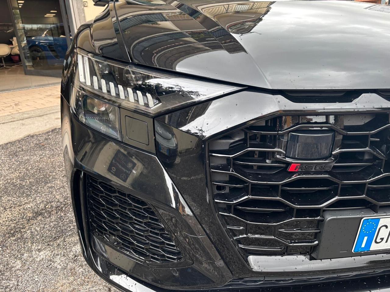 Audi Q8 RS TFSI V8 quattro tiptronic