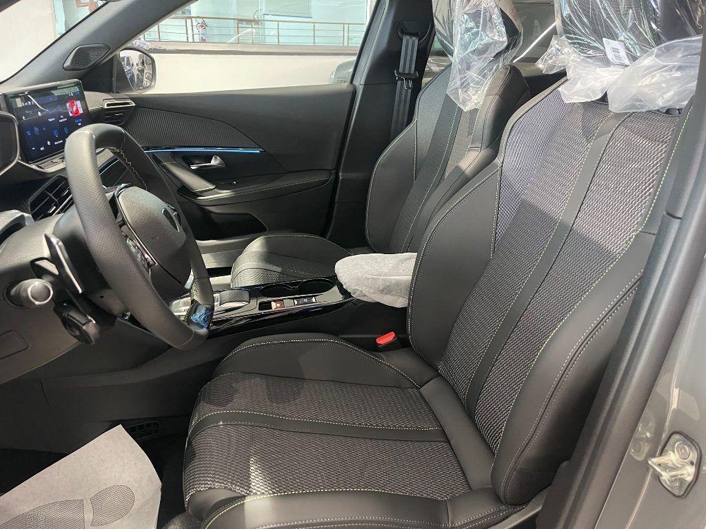 Peugeot 2008 GT Hybrid 145 MOTORE A CATENA 8 ANNI DI GARANZIA