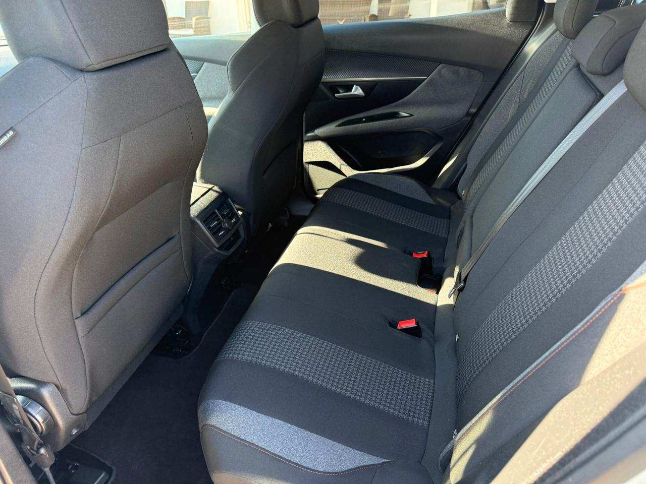 Peugeot 3008 BlueHDi 120 S&S EAT6 Active