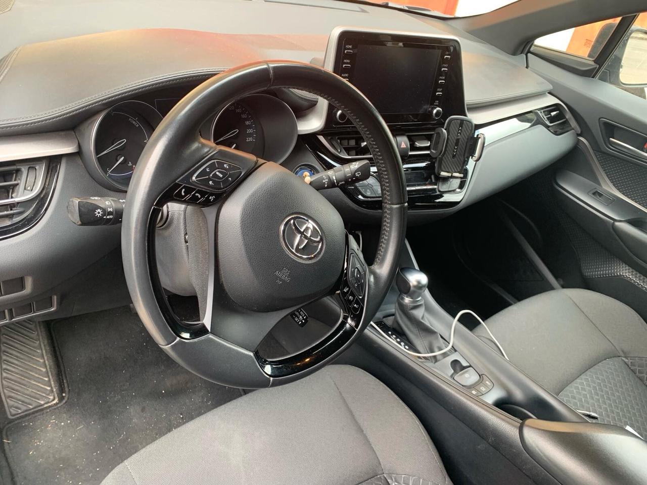 Toyota C-HR 1.8 Hybrid E-CVT Business - 2021