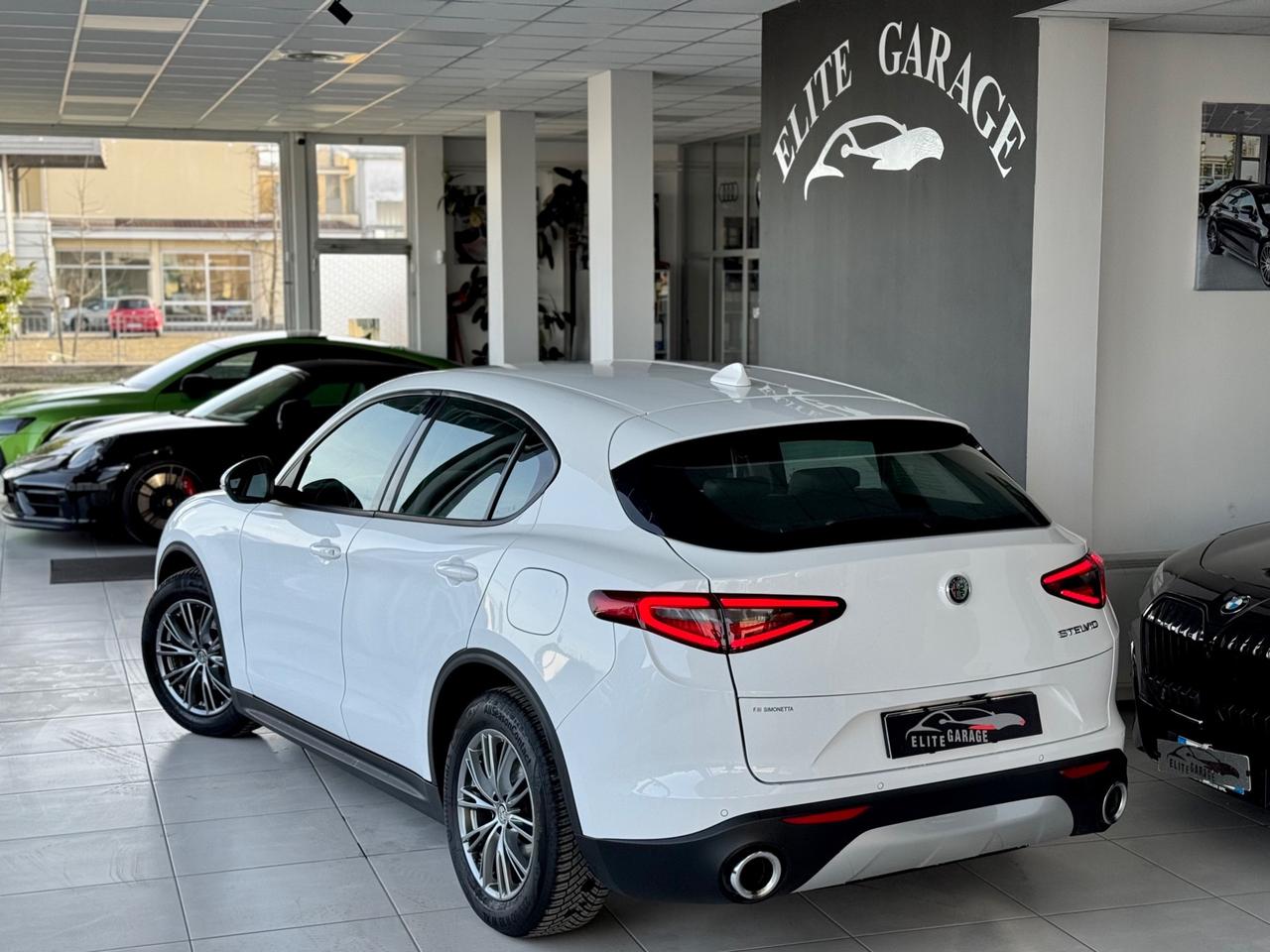 Alfa Romeo Stelvio 2.2 Turbodiesel 180 CV AT8 RWD Executive