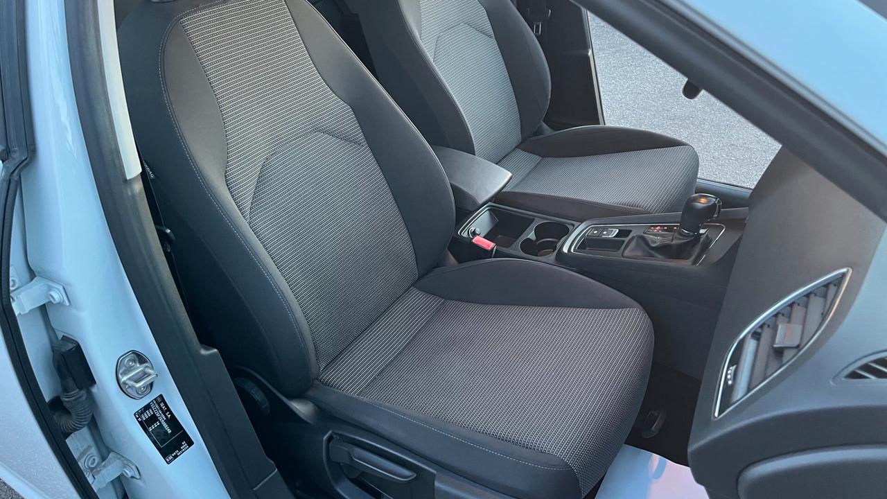 SEAT Leon 1.6 tdi Business 115cv dsg "FULL LED/ NAVI/ PDC/ BLUETOOTH"
