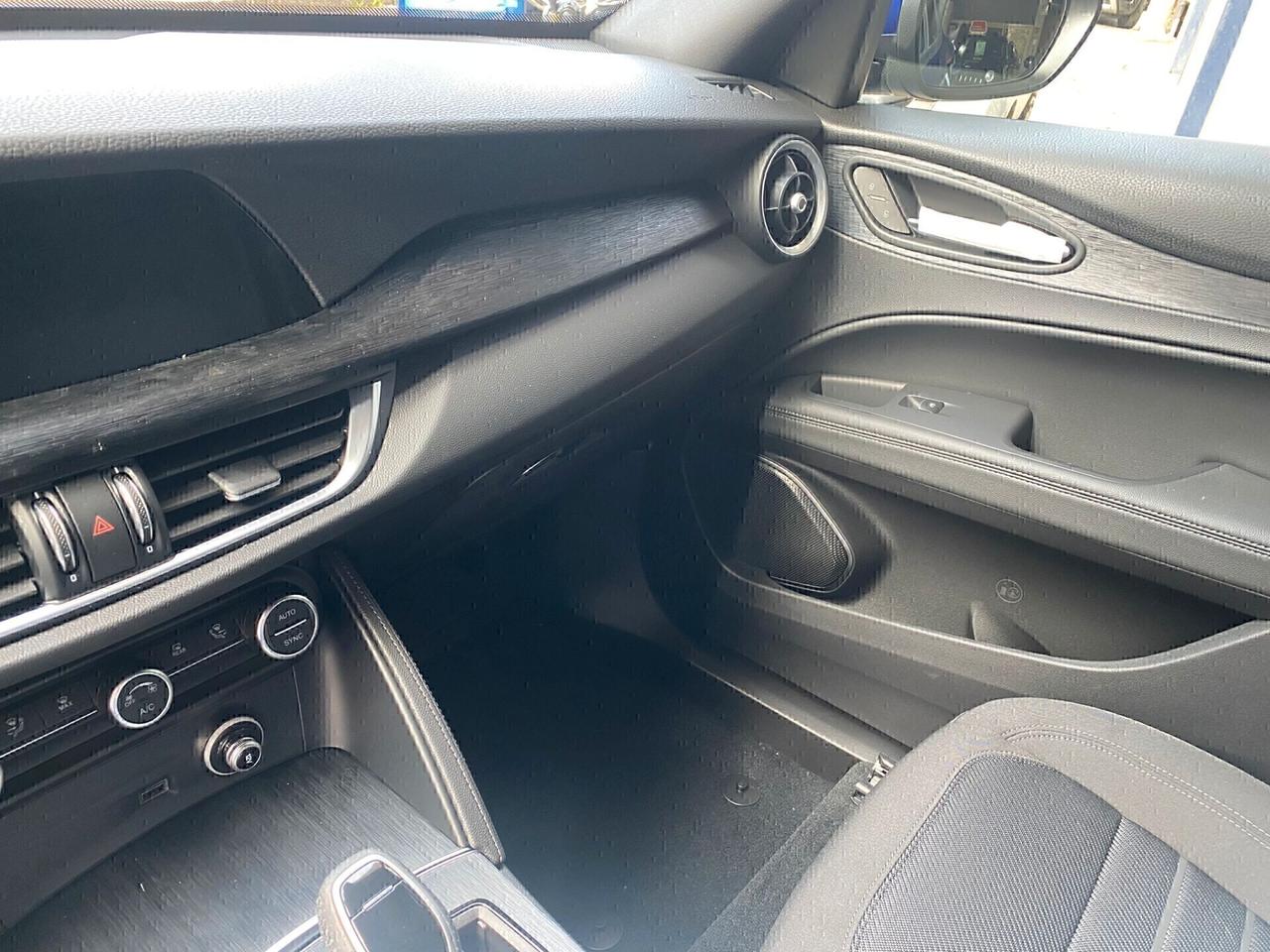 Alfa Romeo Stelvio 2.2 Turbodiesel 160 CV AT8 RWD Sprint