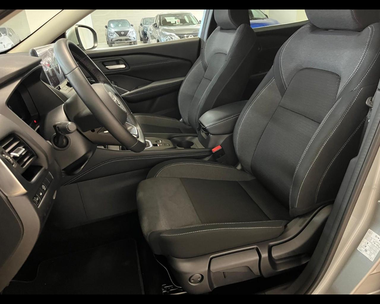 NISSAN QASHQAI N-CONNECTA MHYB 140CV