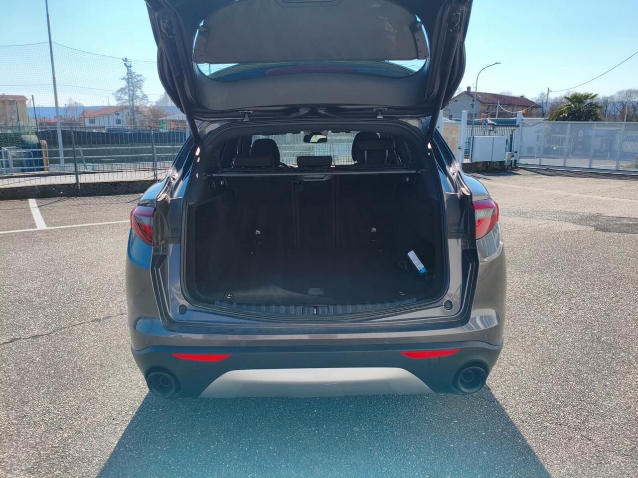 Alfa Romeo Stelvio 2.2 Turbodiesel 190 CV AT8 Q4 Business
