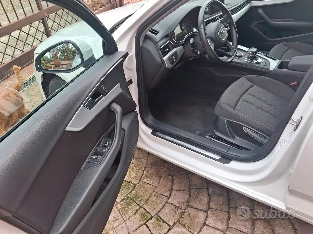 Audi A4 Avant 2.0 TDI 150 CV ultra S tronic Sport CLIMA 3 ZONE AUTOMATIC F-1 CRUISE CERCHI PDC XENON