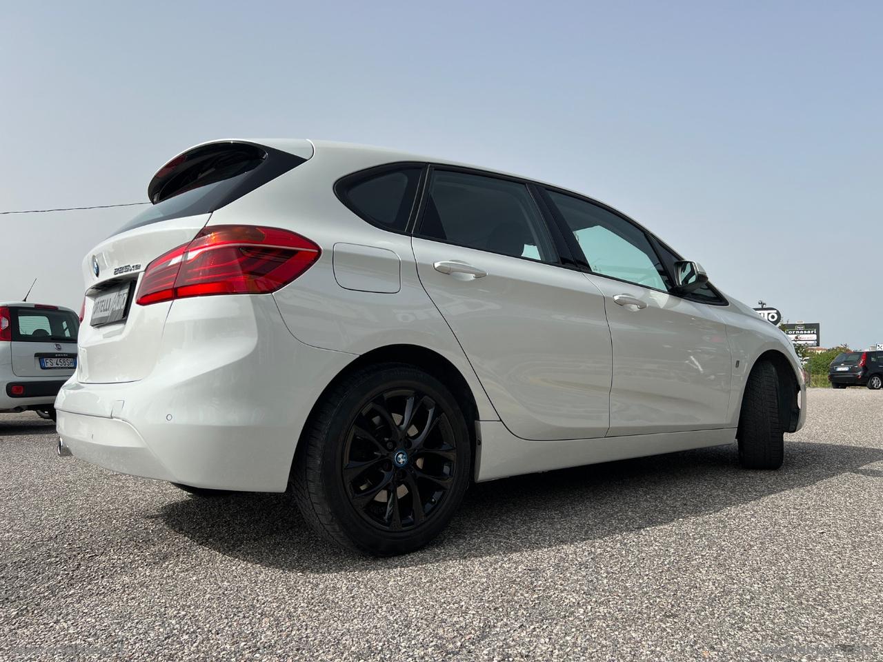 BMW 225xe Active Tourer iPerf.Advantage aut.