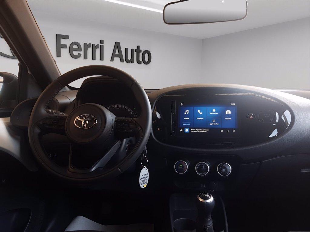 TOYOTA Aygo x 1.0 active 72cv del 2025