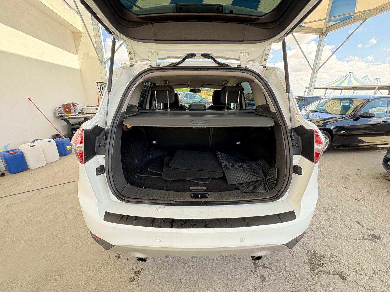Ford Kuga 2.0 TDCi 136 CV 4WD Titanium GANCIO TRAINO