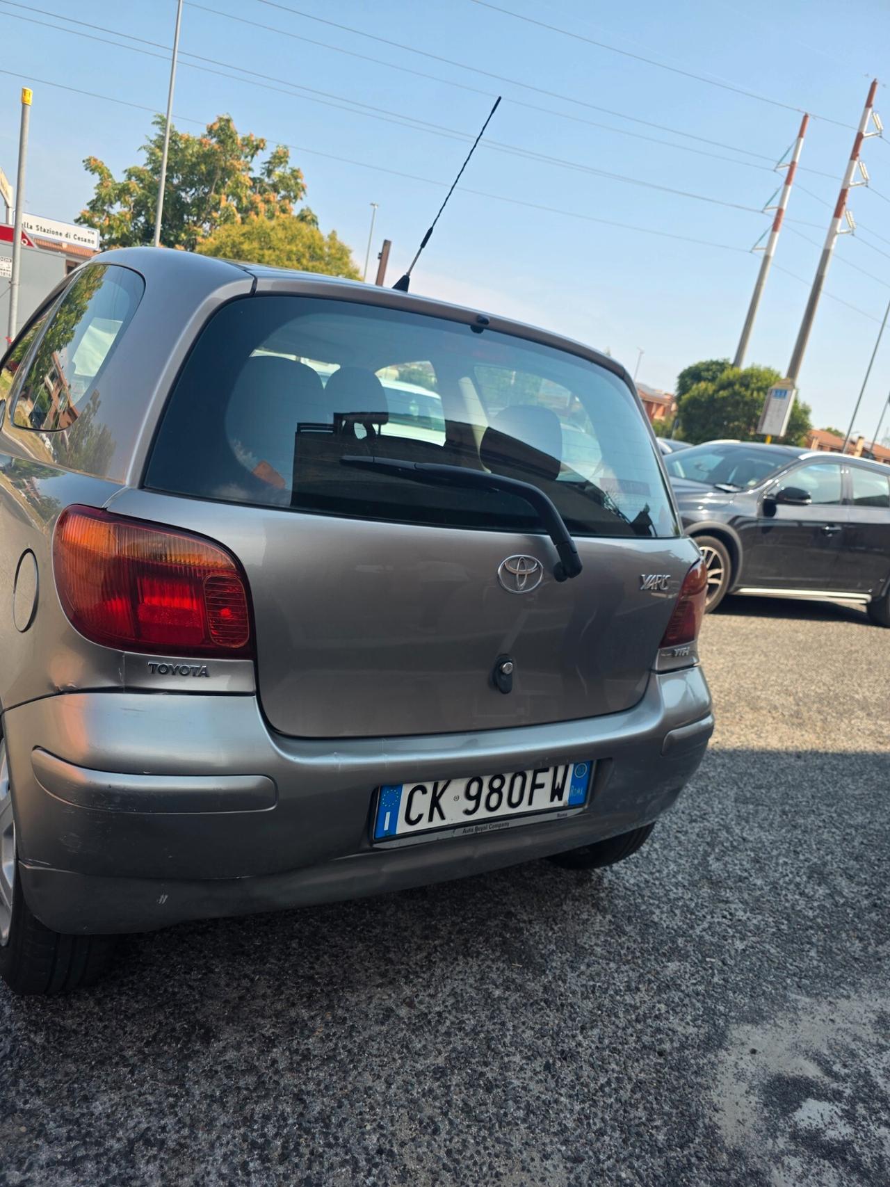 Toyota Yaris 1.3 16V cat 3 porte Sol