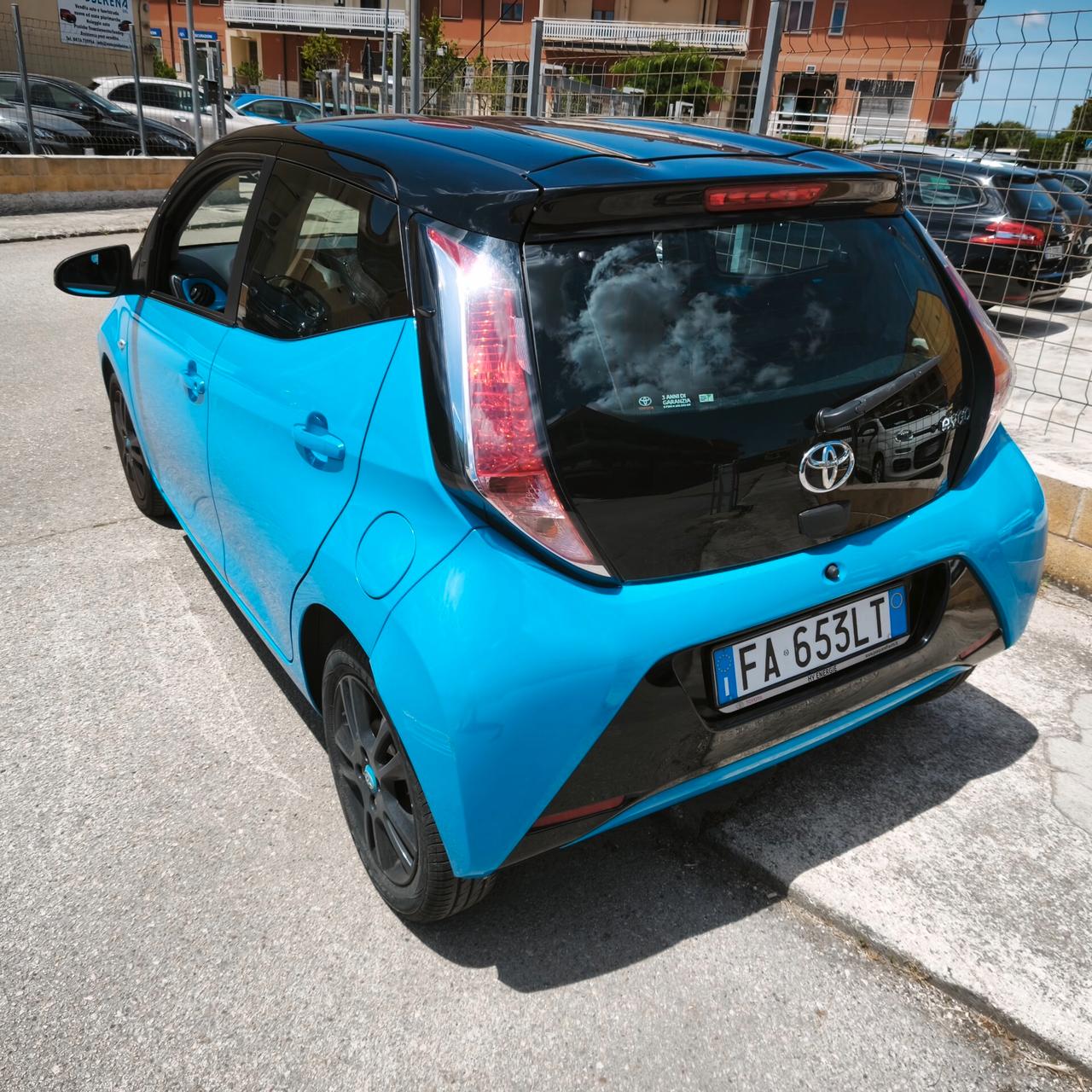 Toyota Aygo 1.0 VVT-i 69 CV 5 porte x-cool