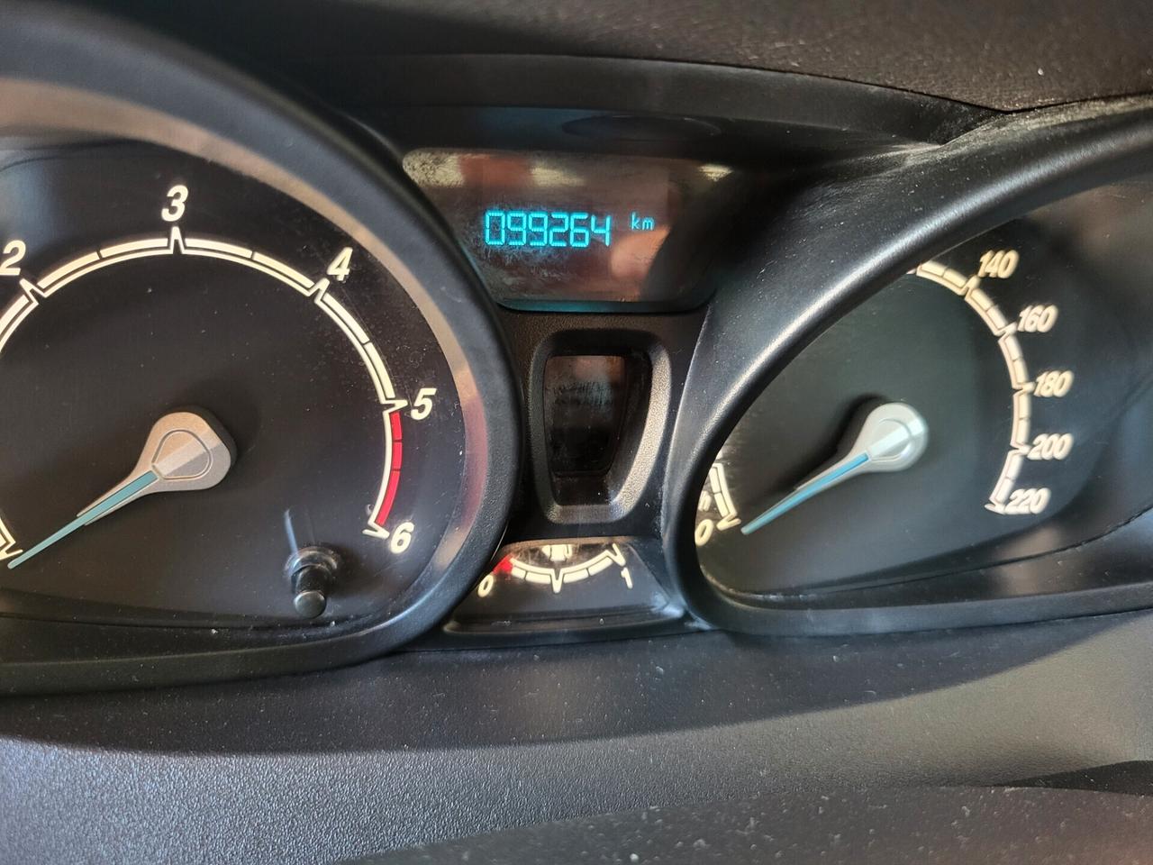Ford Tourneo Courier 1.5 TDCI 75 CV Sport