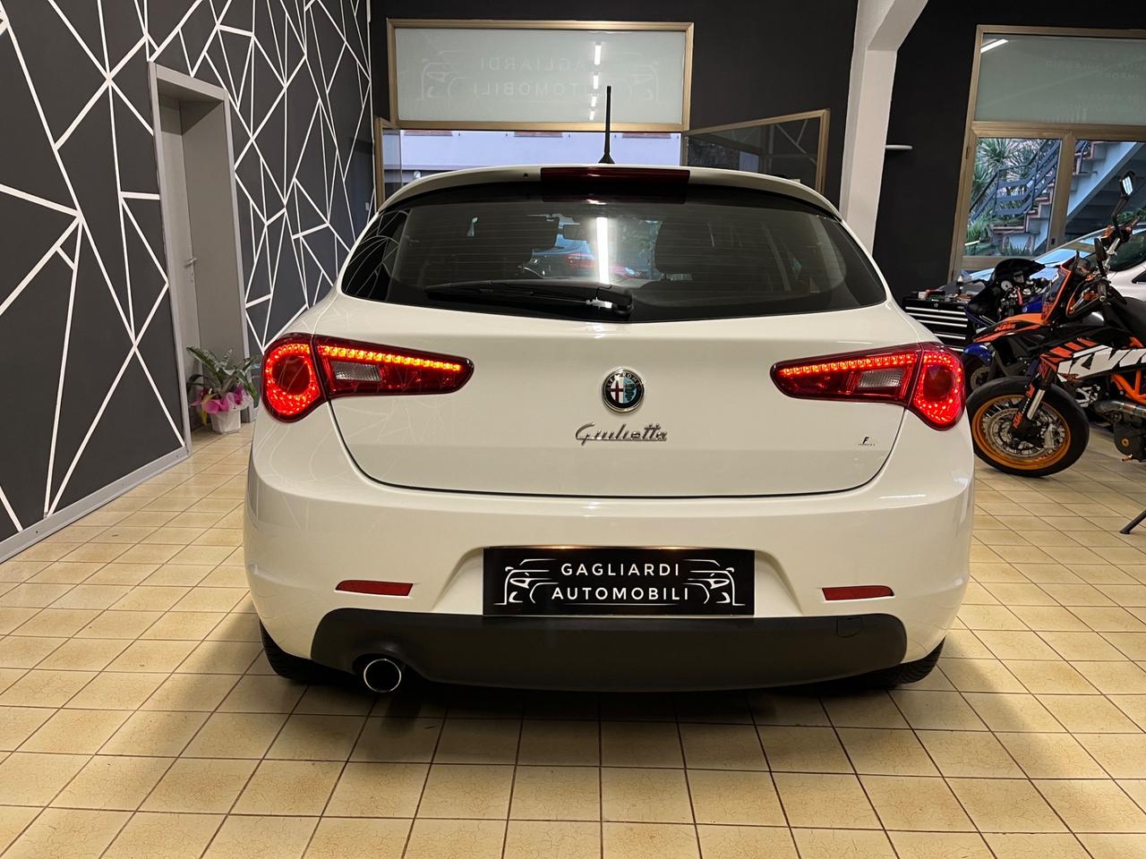 Alfa Romeo Giulietta 1.6 JTDm-2 105 CV Exclusive