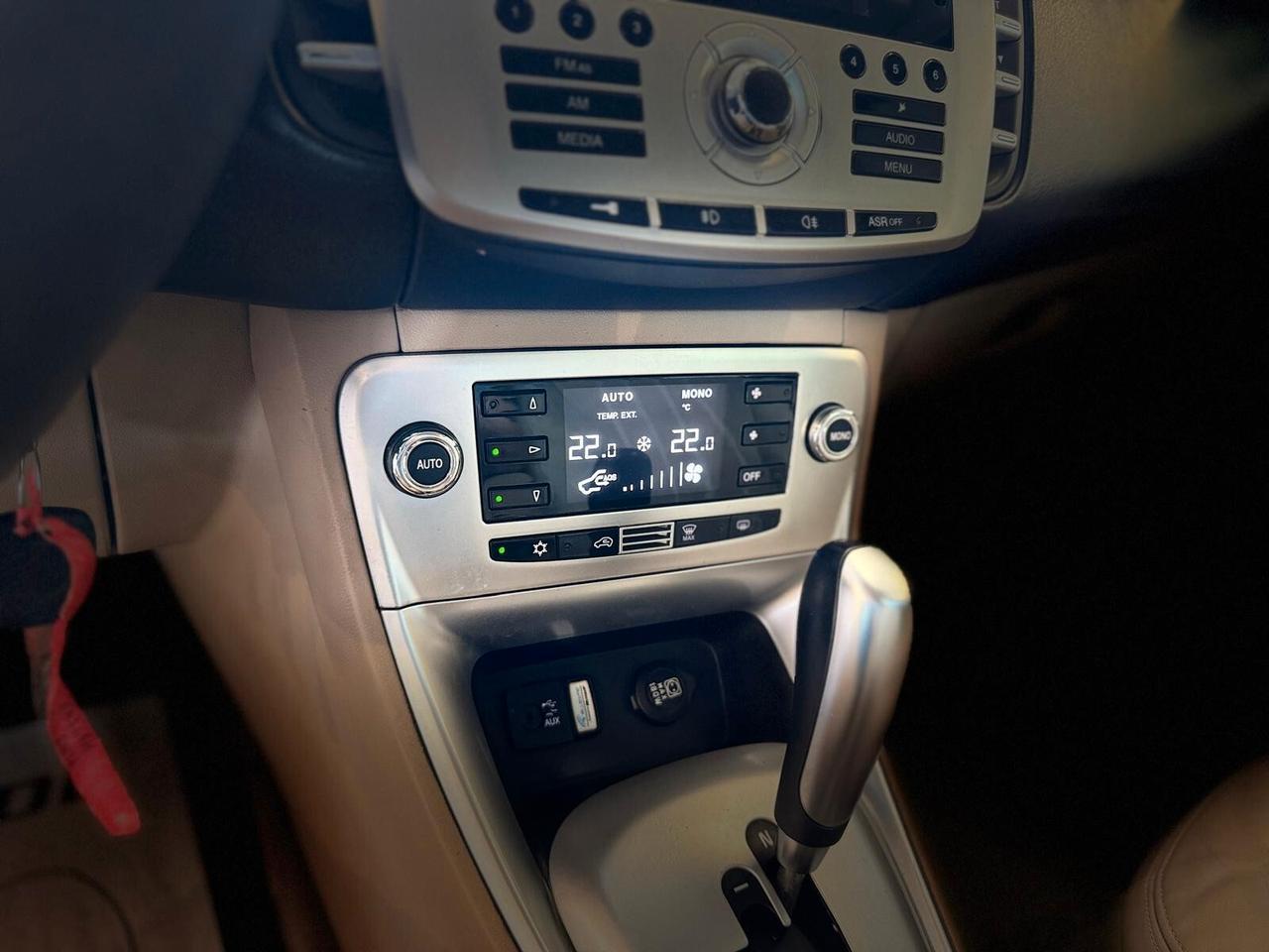 Lancia Delta 1.6 MJT DPF 105 CV Silver
