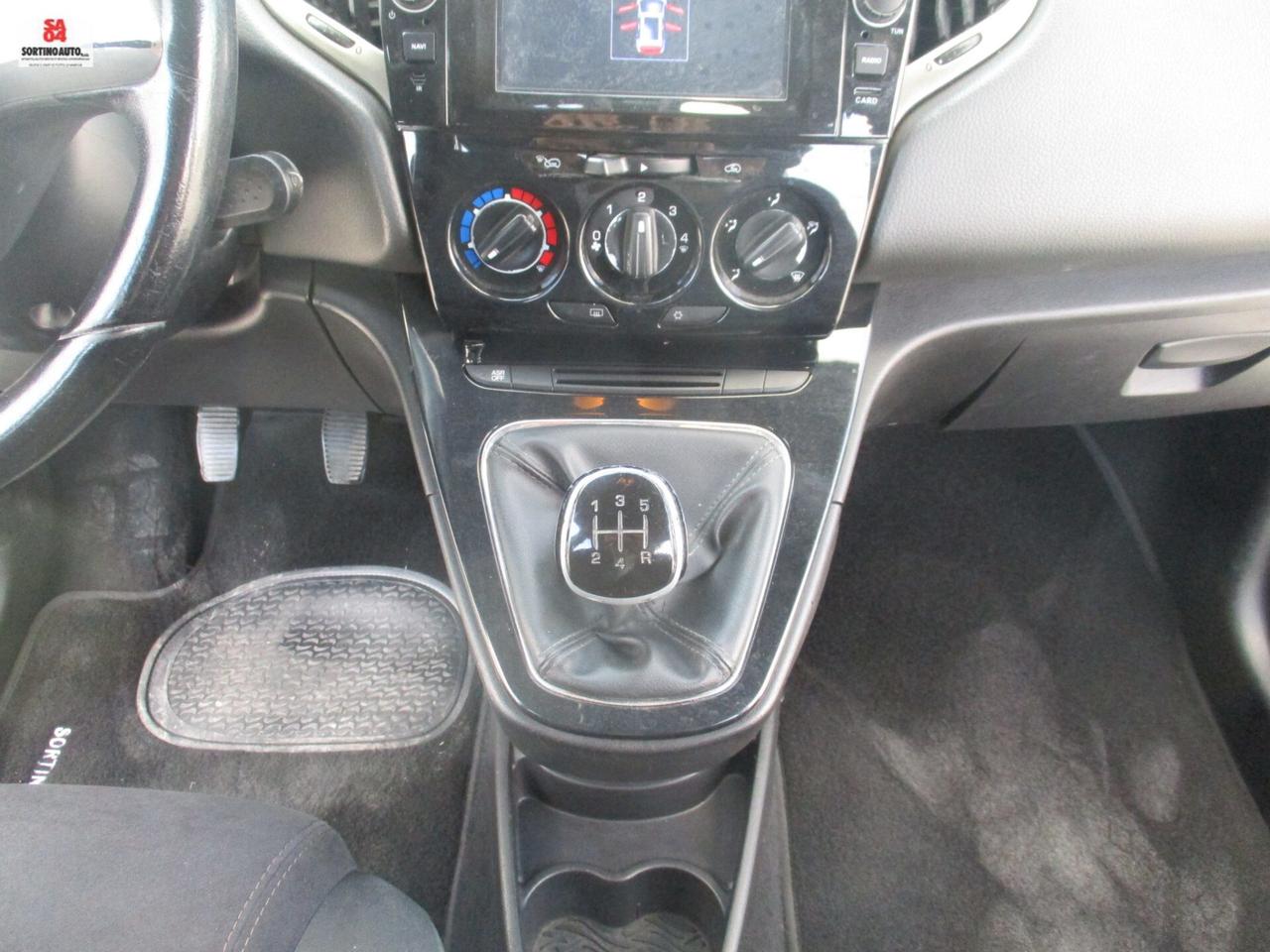 Lancia Ypsilon 1.3 MJT 16V 95 CV 5 porte S&S Platinum 12/2013