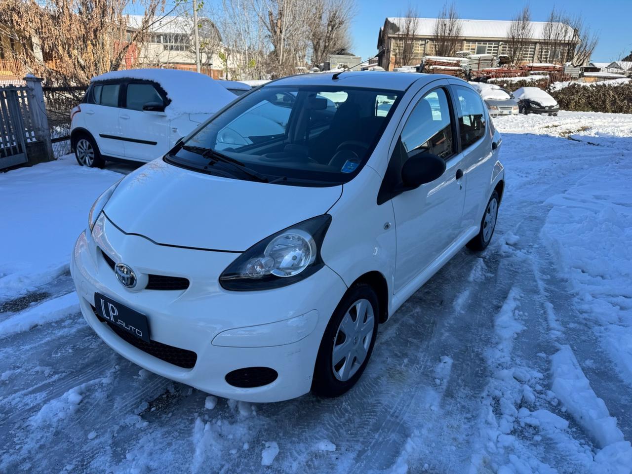 Toyota Aygo 1.0 12V VVT-i 5 porte Now Connect
