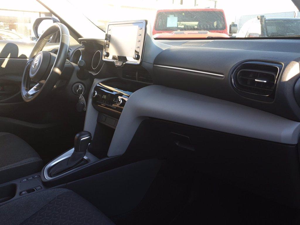 TOYOTA Yaris cross 1.5h active fwd 116cv e-cvt del 2022