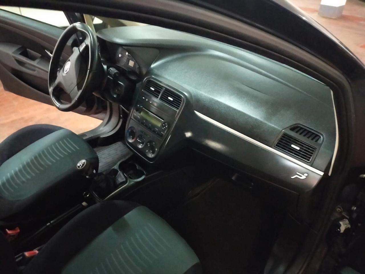 FIAT G.Punto 1.4 8v 77cv Active 5p OK NEOP.