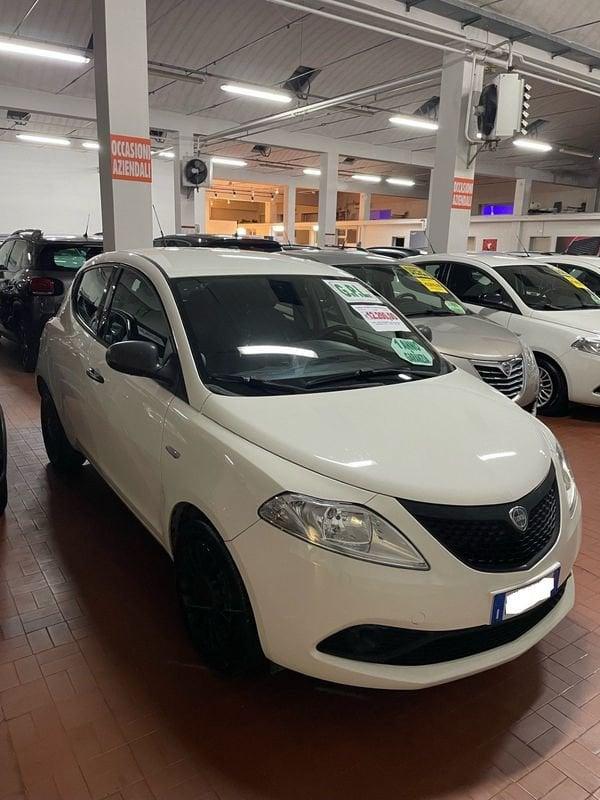 Lancia Ypsilon 1.2 69 CV 5 porte GPL Ecochic Elefantino Blu - Garanzia 1 anno