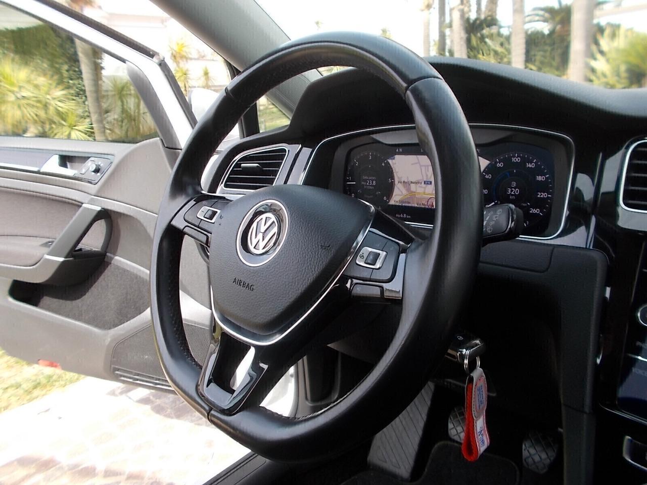 Volkswagen Golf 1.6 TDi VIRTUAL COCKPIT da VETRINA