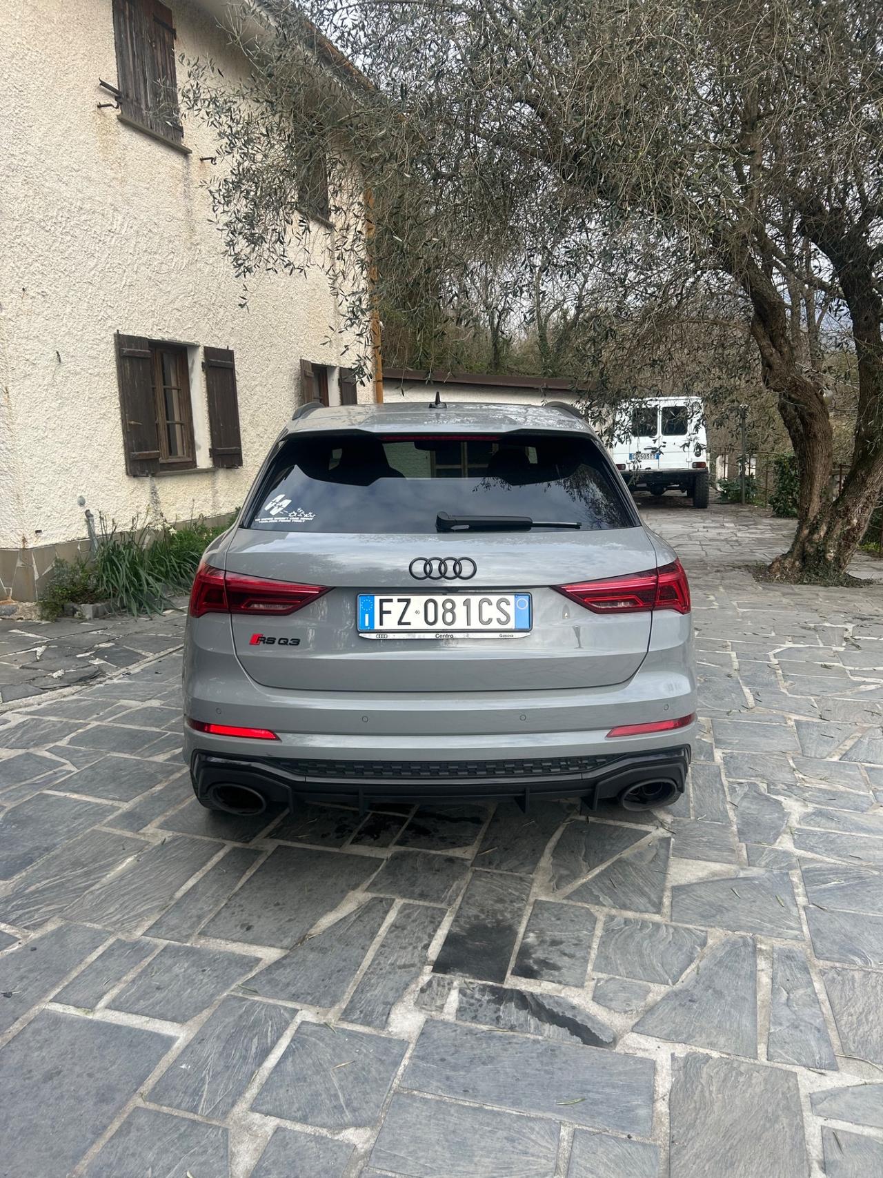 Audi Q3 RS Q3 quattro S tronic