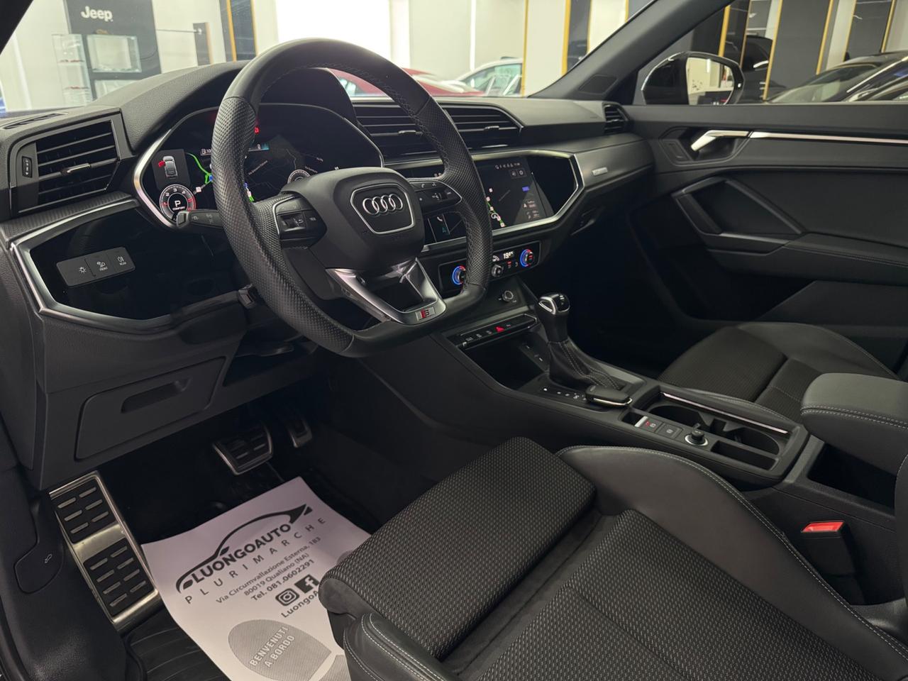 Audi Q3 2.0 TDI S-Tronic S-Line Identity Black