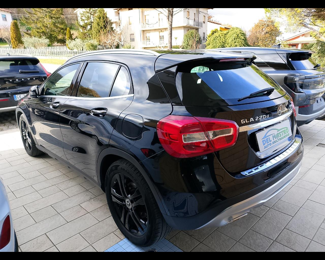 Mercedes-Benz GLA (X156) - GLA 220 d Automatic 4Matic Sport