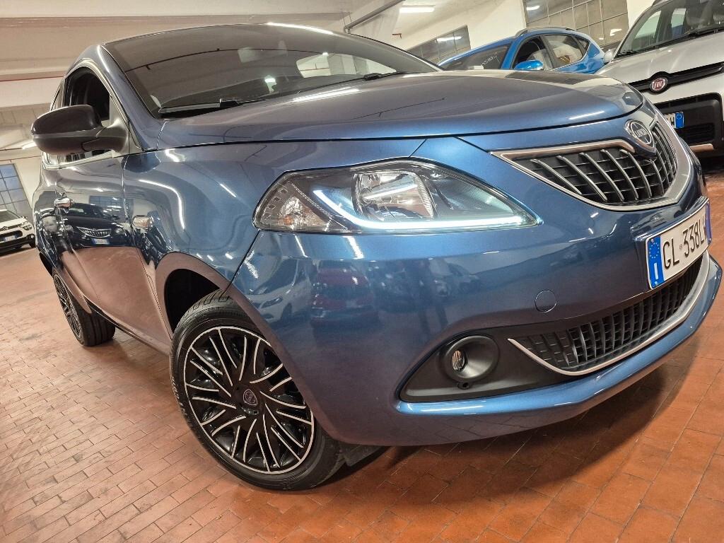 Lancia Ypsilon 1.0 FireFly 5 porte S&S Hybrid Gold
