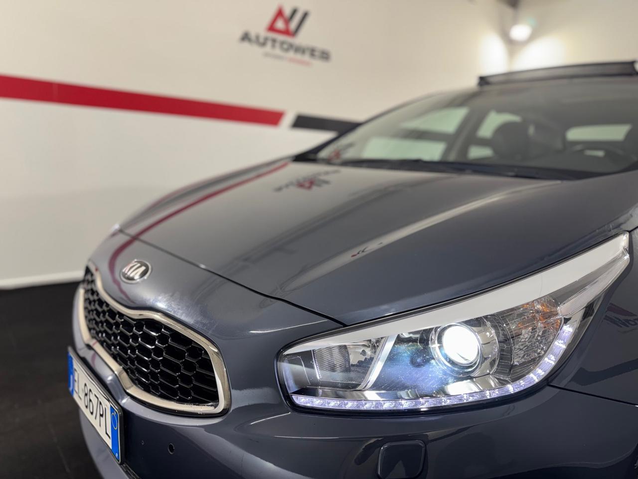 Kia Ceed cee'd 1.6 GDI DCT 5 porte Platinum FULL OPTIONAL TETTO APRIBILE