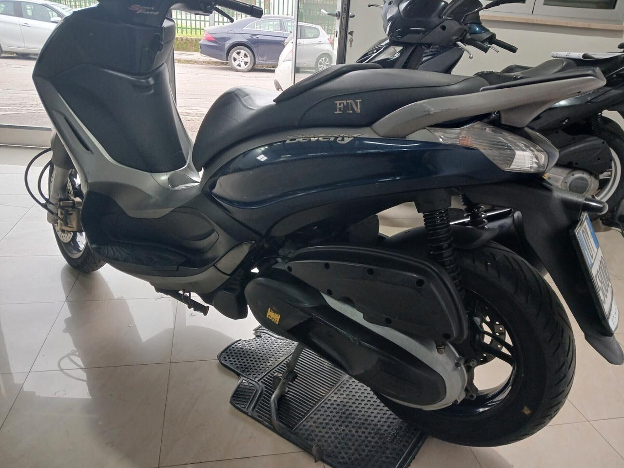 Piaggio Beverly 350