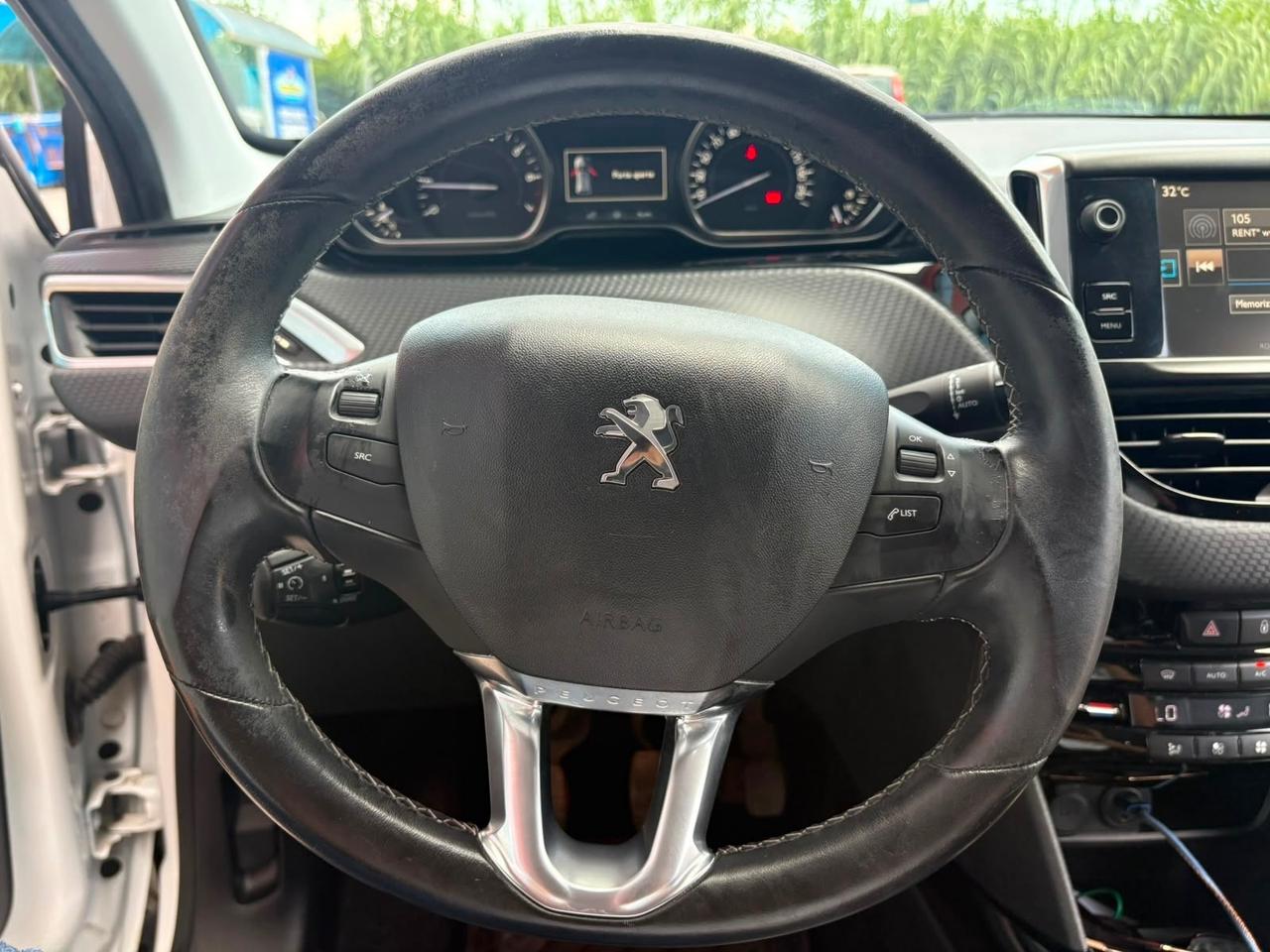 Peugeot 2008 PureTech 82 Allure 2015 131.000 KM