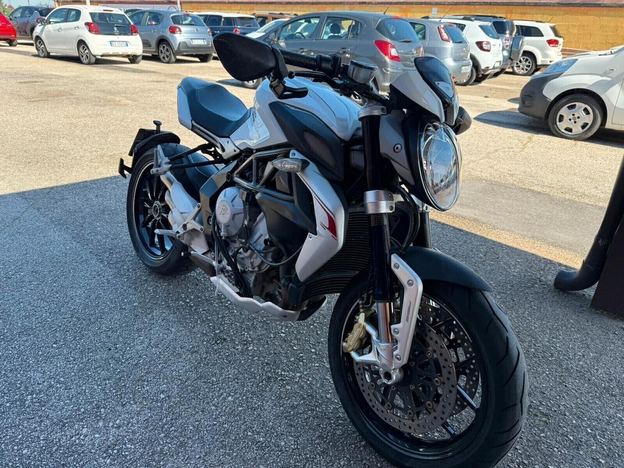 Mv Agusta brutale 800 dragster permuta auto/moto