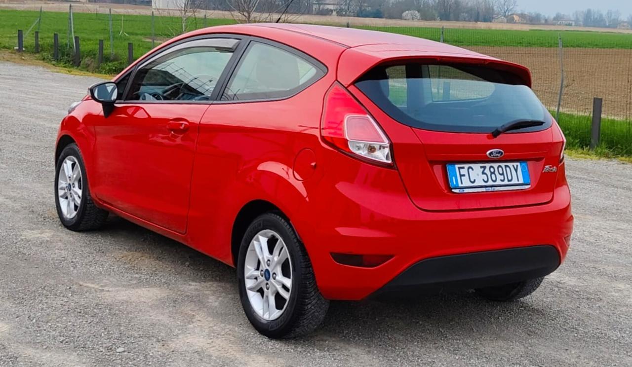 Ford Fiesta 1.2 60CV 3 porte Black & White Edition