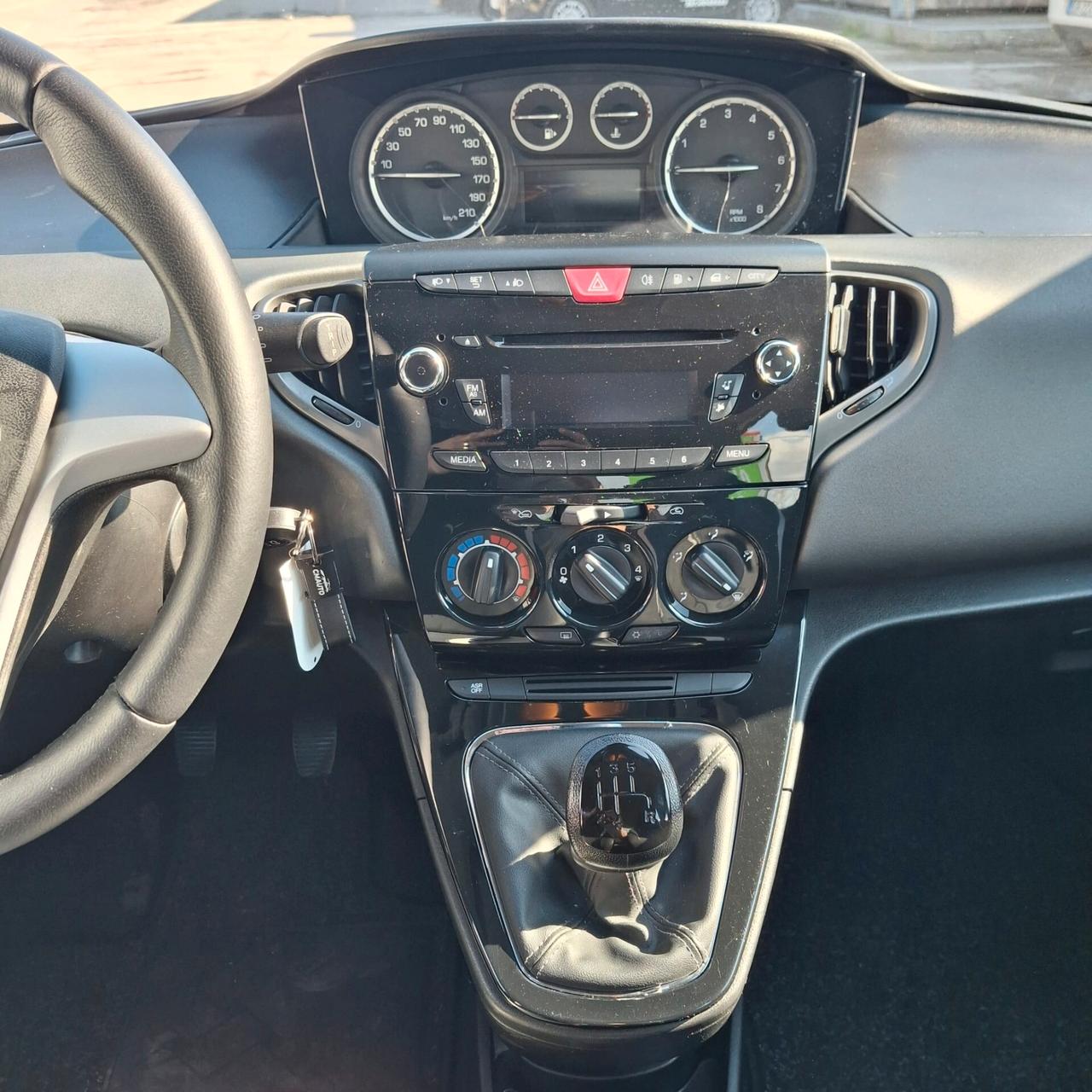 Lancia Ypsilon 1.2 69 CV 5 porte GPL Ecochic Elefantino