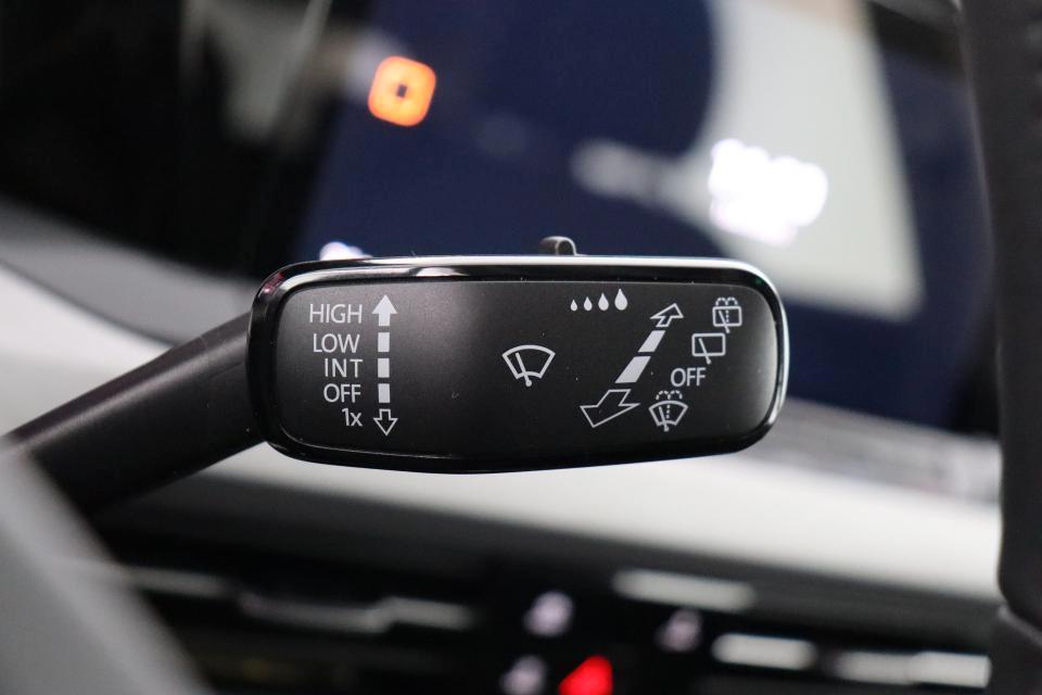 Volkswagen Golf 2.0 tdi Life Business 116cv dsg