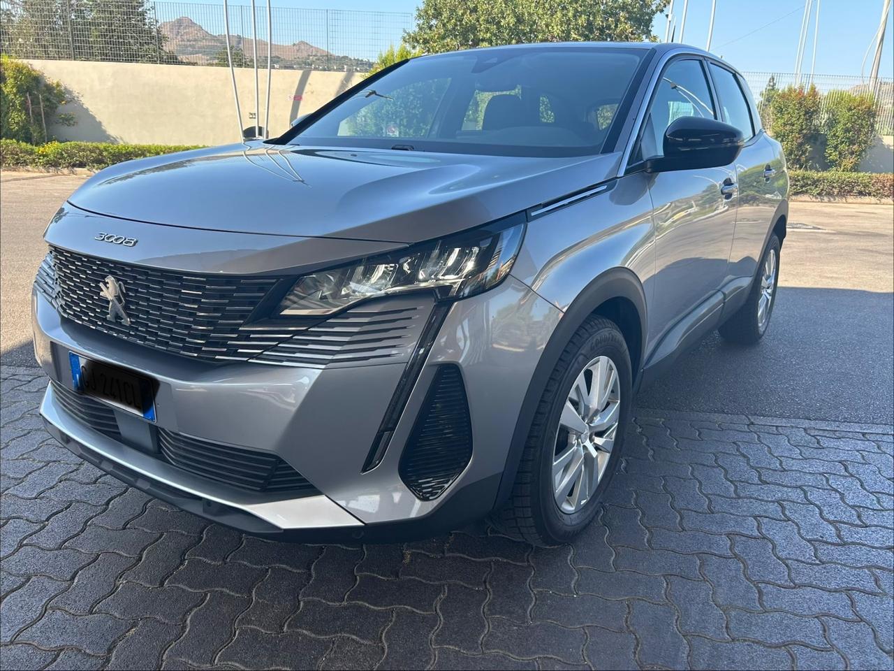 Peugeot 3008 BlueHDi 130 S&S EAT8 Allure