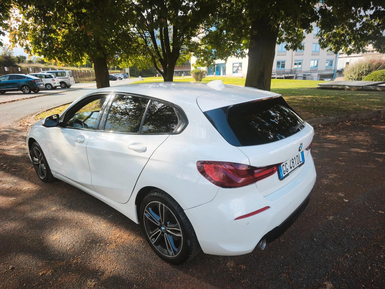Bmw serie 1 116d 5p. Msport