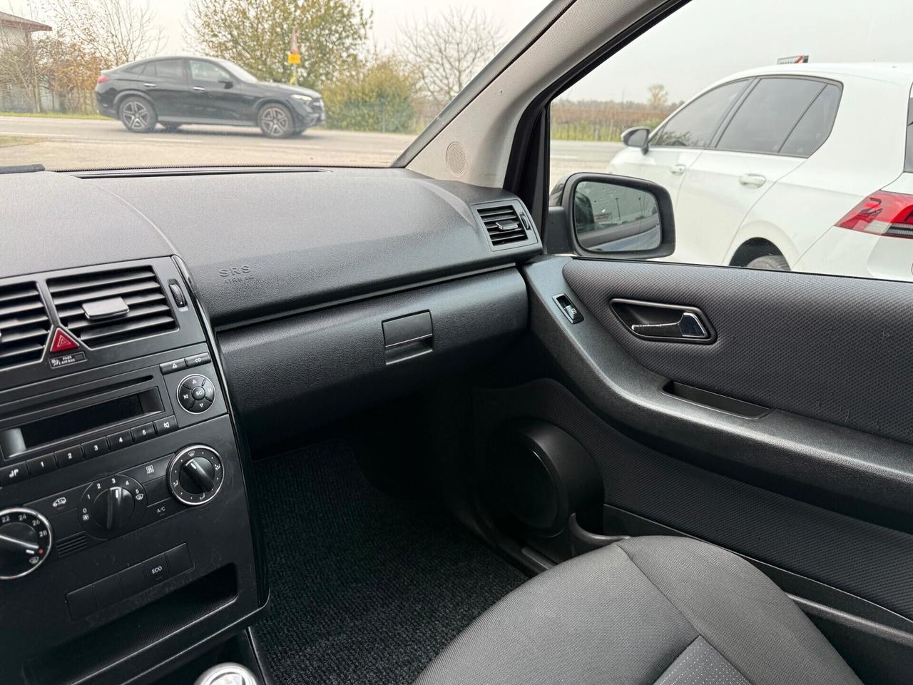 Mercedes-benz A 160 1.5 Benzina Neopatentati