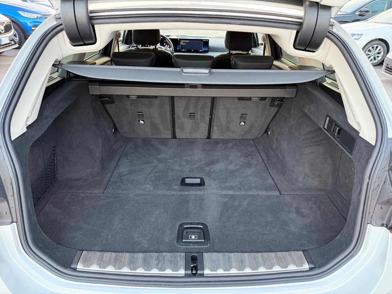 Bmw 318d My23 Automatica Touring Advantage 2.0 150CV