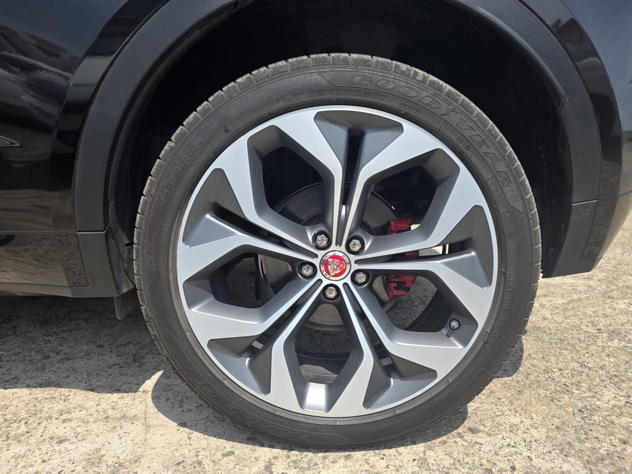 Jaguar E-Pace 2.0 249 CV AWD aut. R-Dynamic