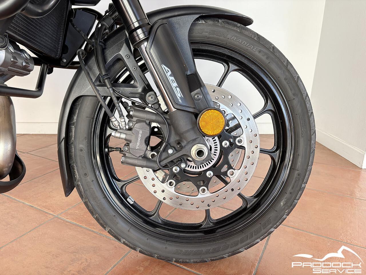 Suzuki V Strom DL 1000 solo 15.000 km ACCESSORIATA