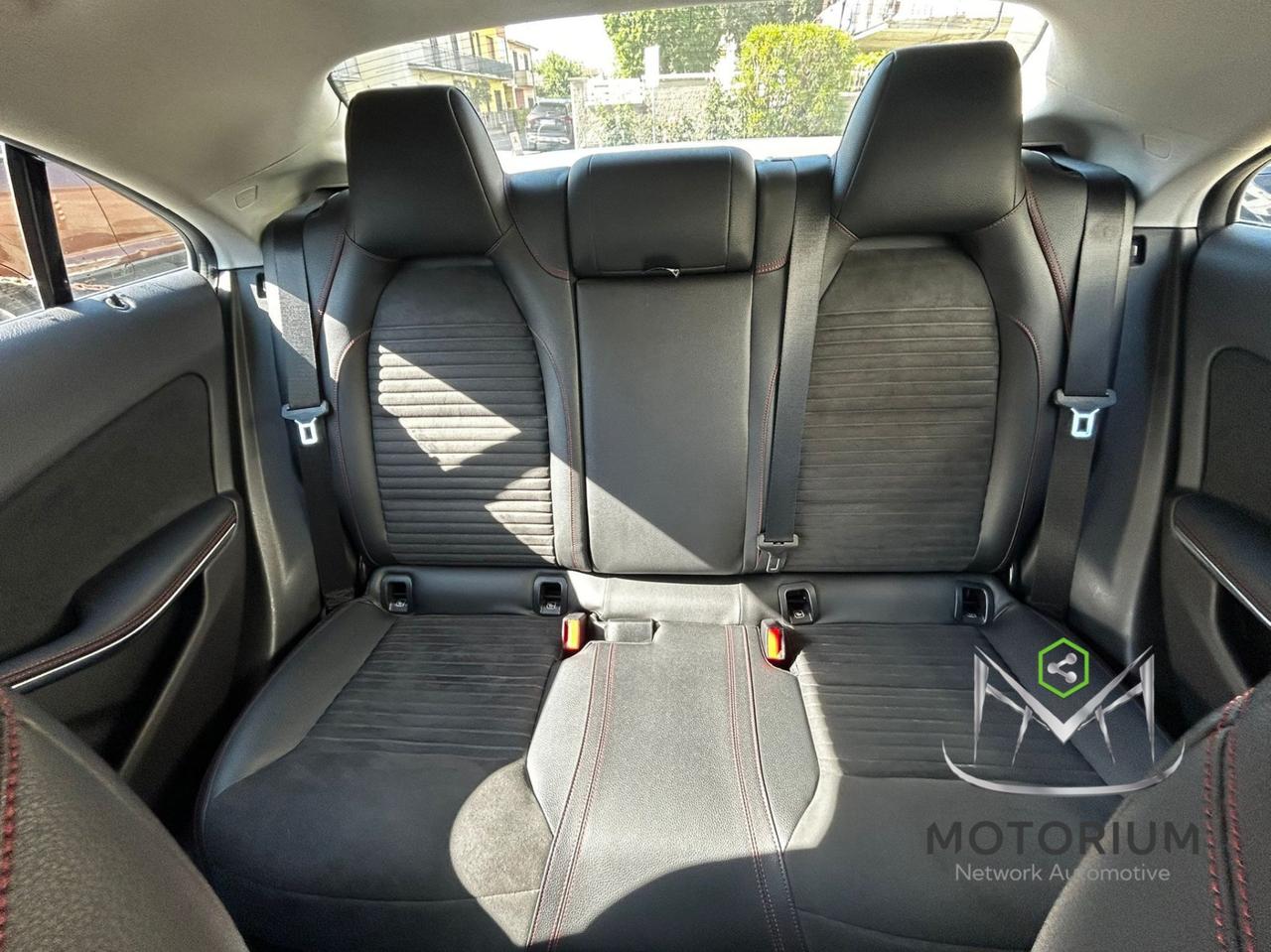 Mercedes-Benz CLA 180D