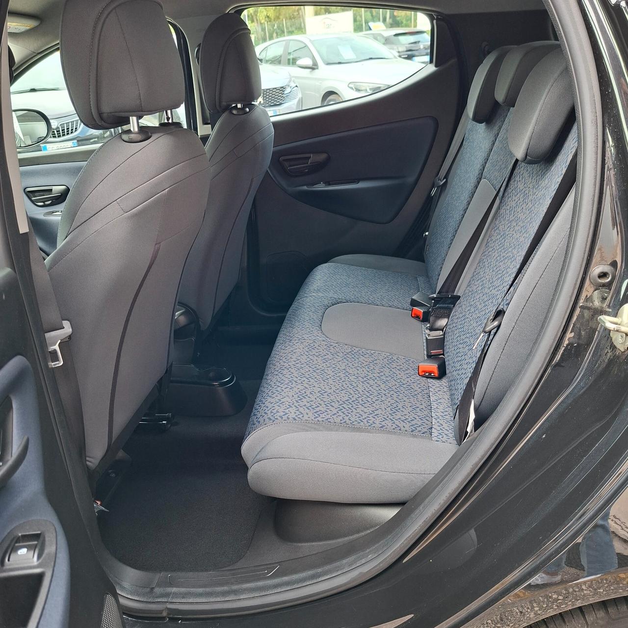 Lancia Ypsilon 1.0 Bz 70 Cv Hybrid Gold +