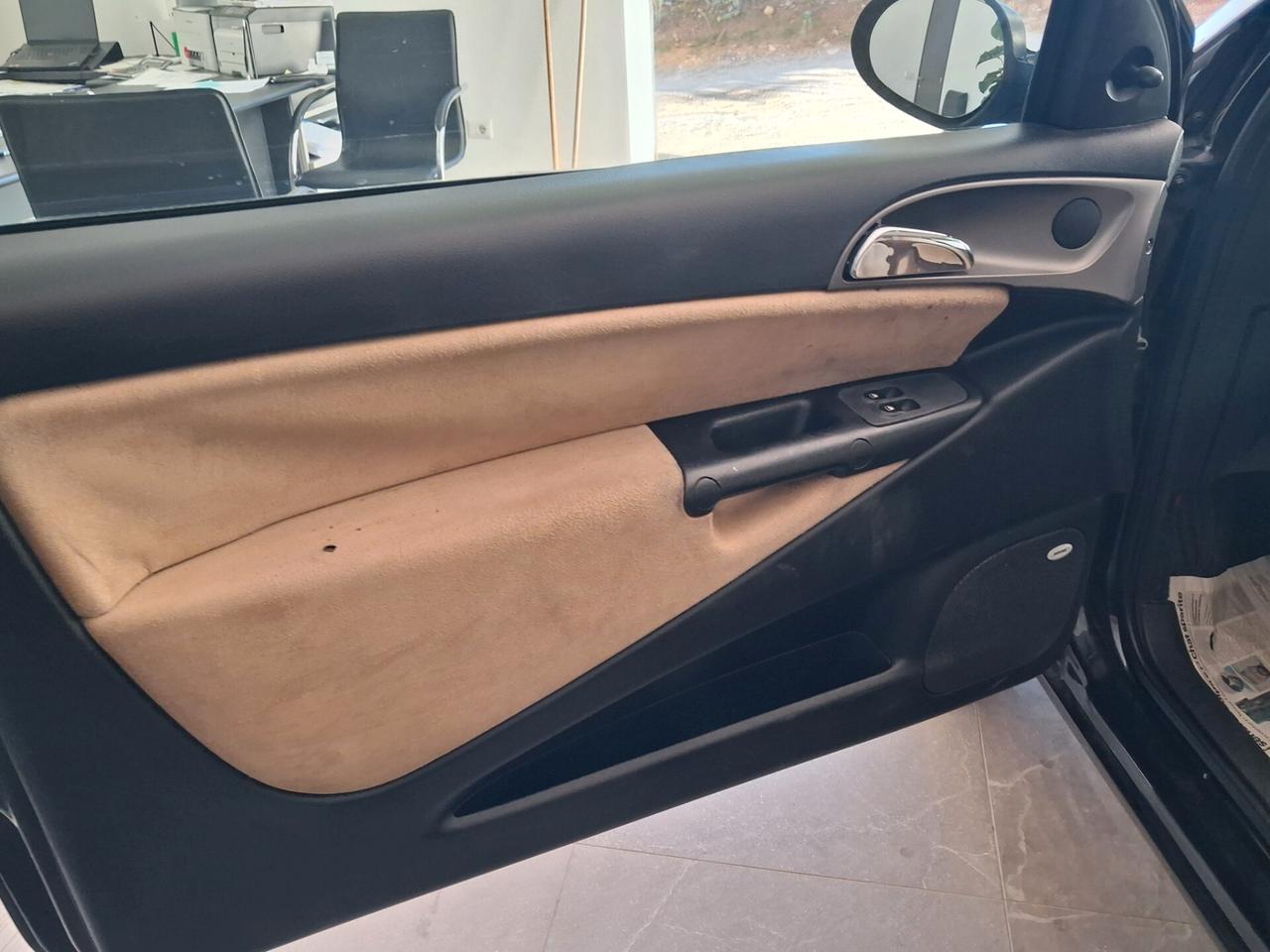 Lancia Ypsilon 1.2 tenuta maniacale