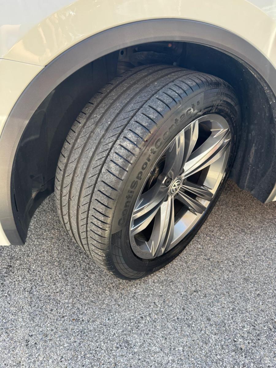 VOLKSWAGEN - Tiguan - 2.0 TDI DSG 4MOTION R-LINE