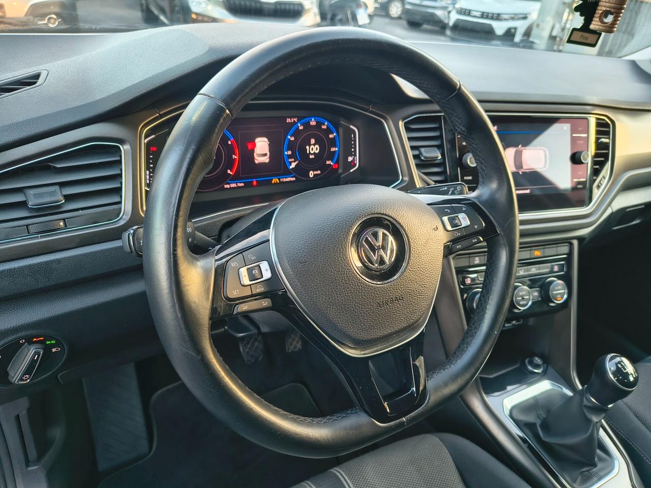 VOLKSWAGEN T-ROC 1.0 BENZINA 110.000 KM ANNO 2018