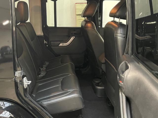 JEEP Wrangler Unlimited 2.8 CRD DPF Sahara Auto