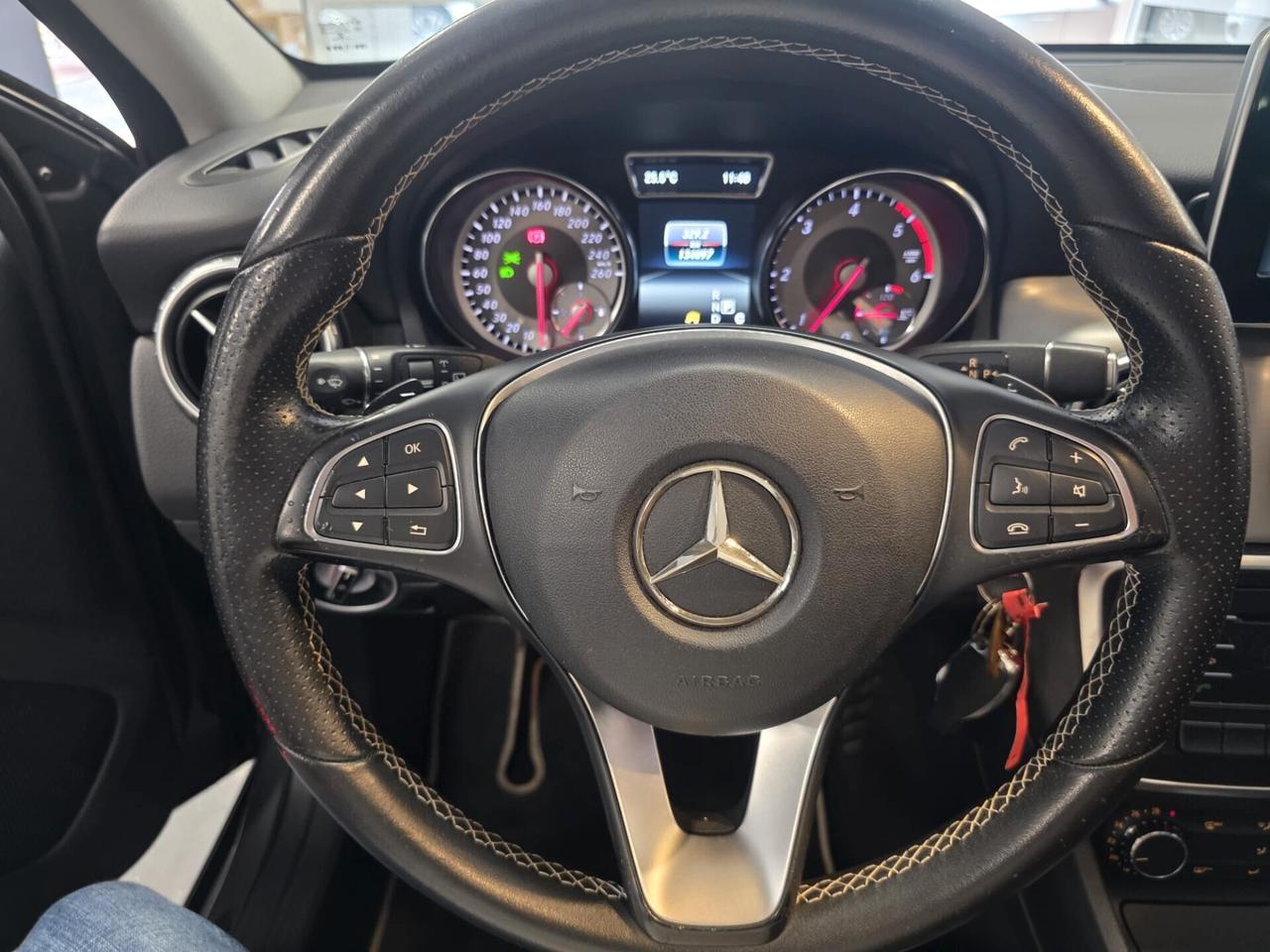 Mercedes-benz GLA 200 180 d Automatic Sport