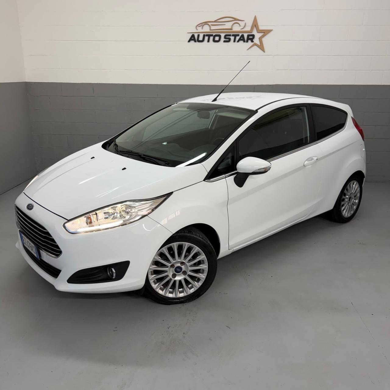 Ford Fiesta 1.5 TDCi 95CV 3 porte Titanium NEOPATENTATI